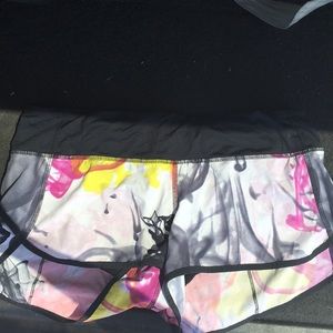 Lululemon Speed Shorts Unicorn Tear Print